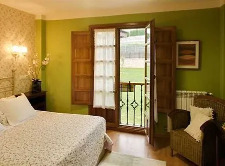 Rural Casona De 3* Cefontes