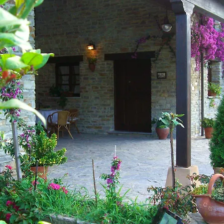 Rural Casona De Cefontes מלון 3*