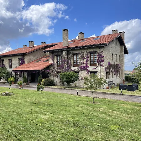 מלון Rural Casona De Cefontes גיחון